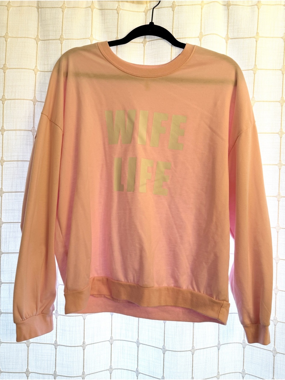 WIFE LIFE woman’s sweatshirt - wedding / engaged - Picture 8 of 13
